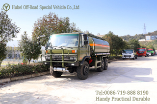 六轮驱动方式EQ2102加油车_东风尖头油罐车_大容量移动加油车