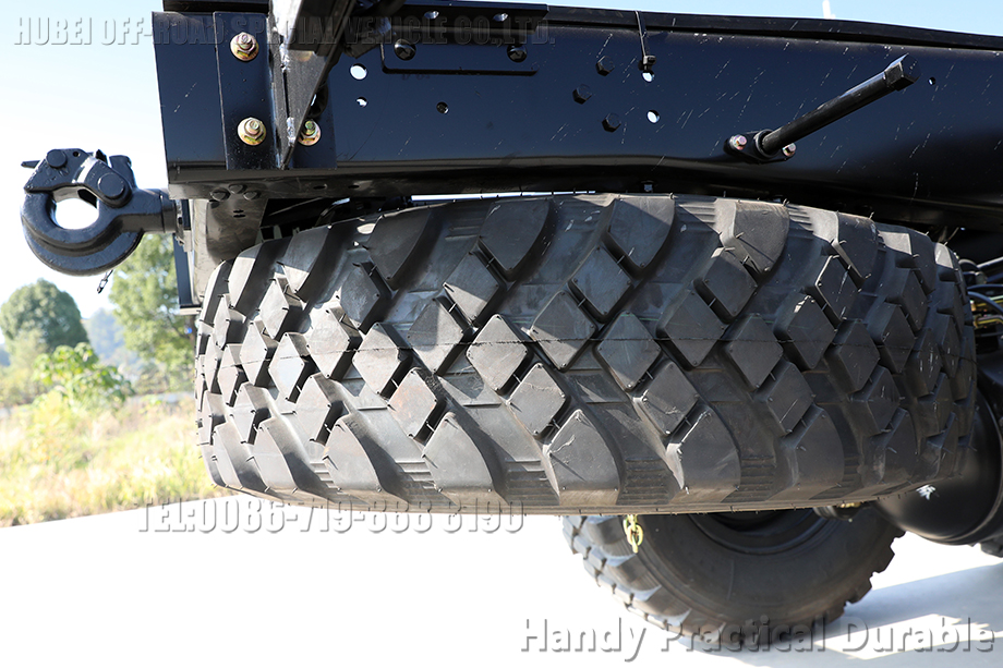 防弹装甲车底盘yy12