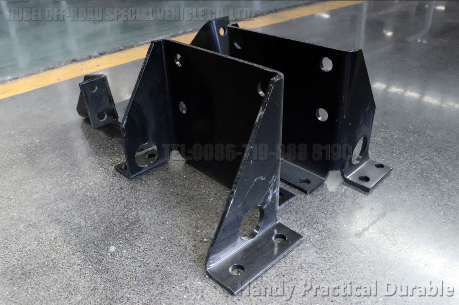 3453分动箱右支架