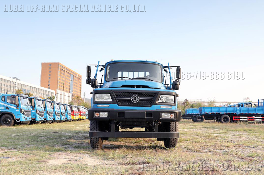 宝丽来旅游车yy10